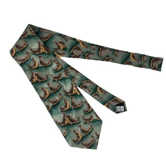 Elephant Seal Tie - Picture 3 of 6